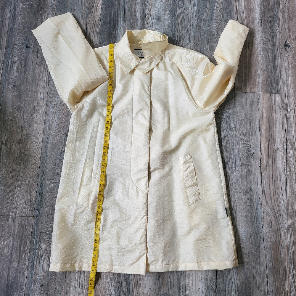 Izzi Coat - Picture 10 of 15